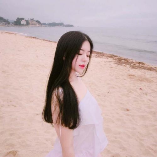 一渔船在韩国近海倾覆 韩海警称船上8人全部获救