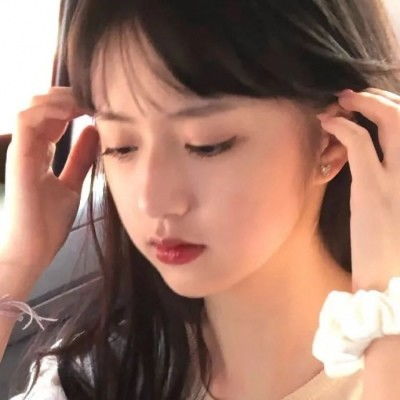 《人生初年——一名中国女孩的语言日志》出版座谈会在京举行